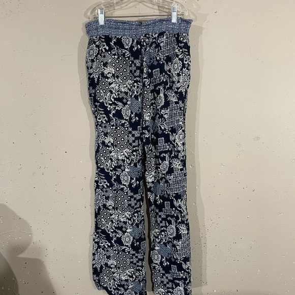 Hippie Laundry Blue with White Lounge Pants. Size Small. - Picture 2 of 5